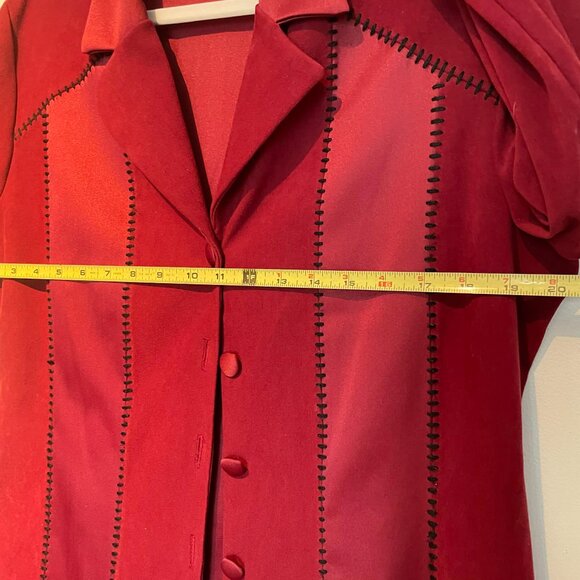 Cartise woman red blazer size 12. Two tone red, button down, officewear. - Picture 2 of 10